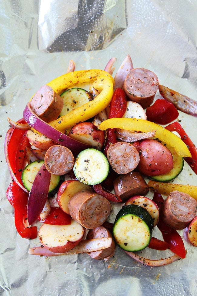 Grilled Sausage and Vegetable Foil Packets make a quick and easy summer meal! 