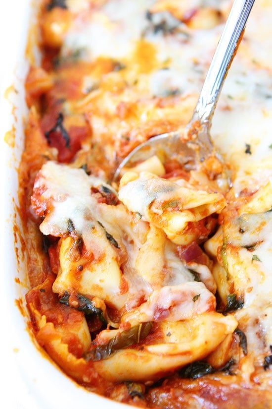 Easy Cheesy Baked Tortellini makes a great easy weeknight dinner