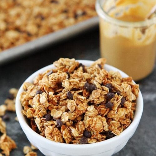 Peanut Butter Granola Recipe {YUM}
