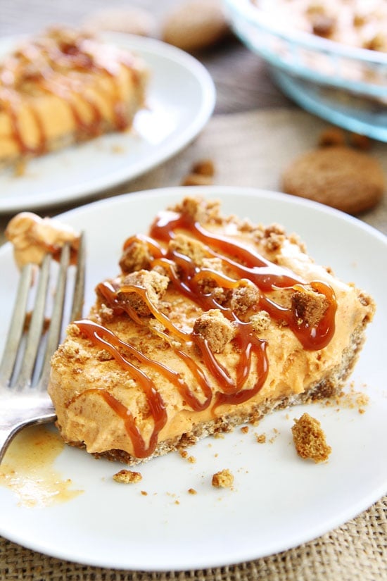 5-Ingredient Pumpkin Ice Cream Pie Recipe