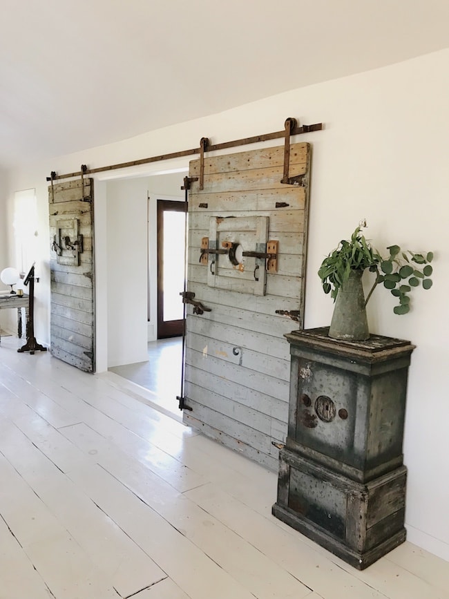 The Vintage Round Top barn doors 