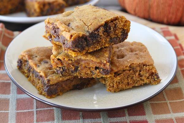 Pumpkin Chocolate Chip Bars