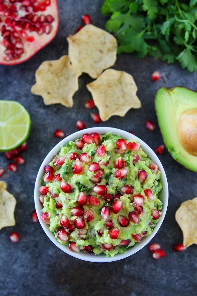 Pomegranate Guacamole-homemade guacamole with pomegranate arils is the perfect holiday appetizer!