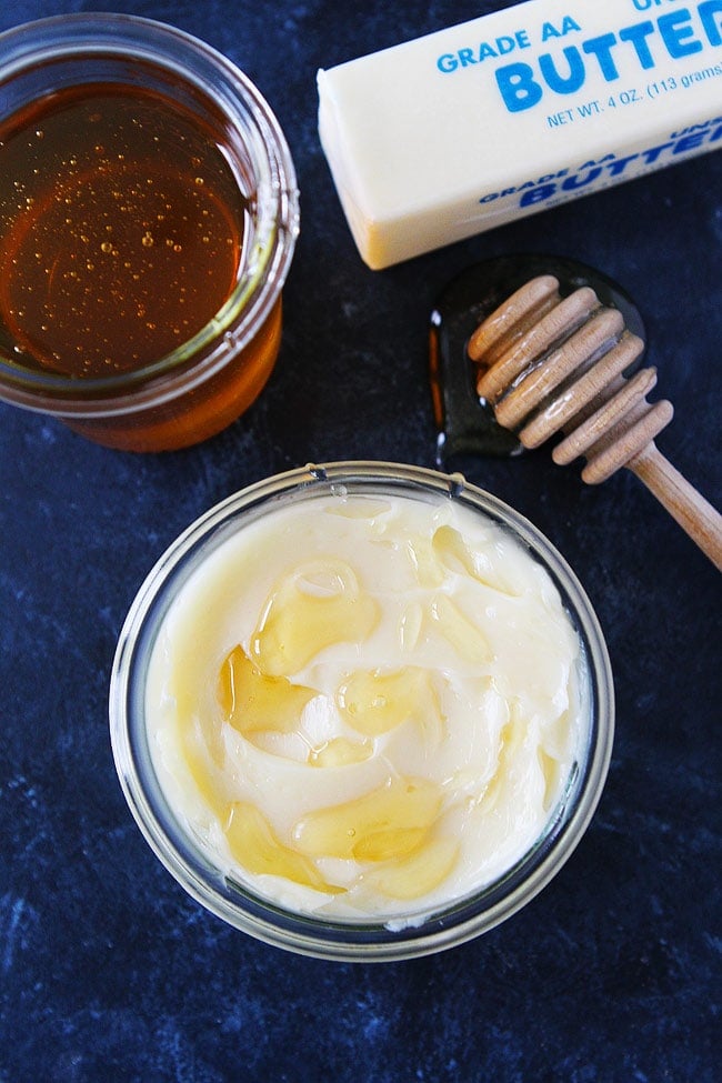 Easy Honey Butter can easily be made at home. You only need 2 ingredients and 5 minutes to make this whipped honey butter!
