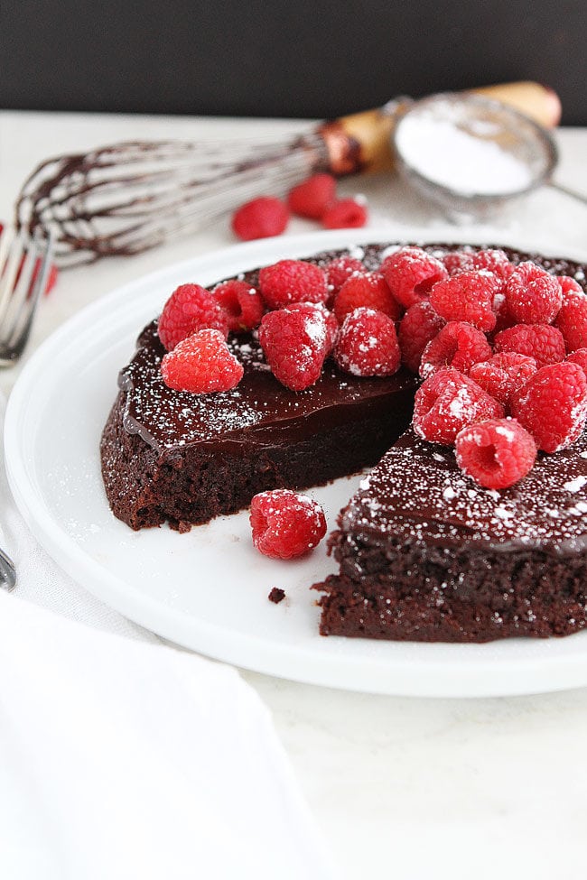 Easy Flourless Chocolate Cake 