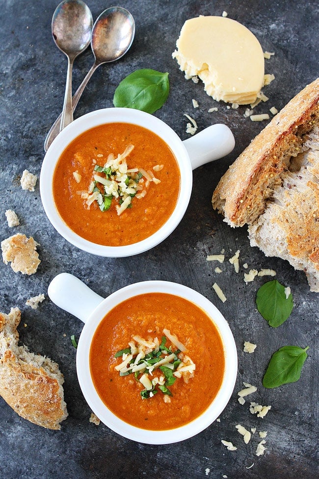 Vegetarian Roasted Cauliflower Red Pepper Soup 