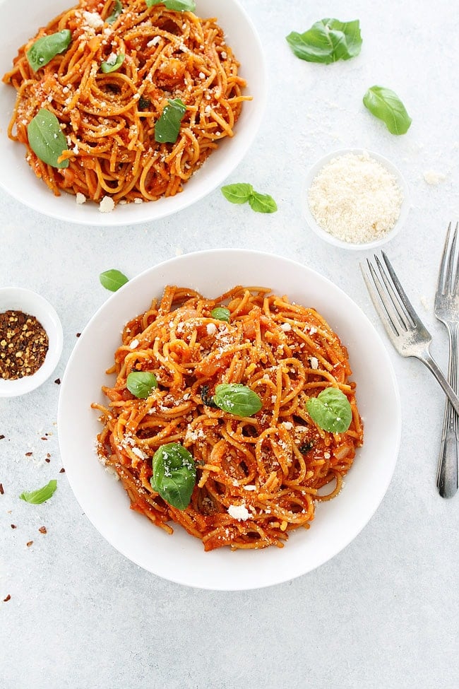 One Pot Angel Hair Pomodoro - Happy Veggie Kitchen