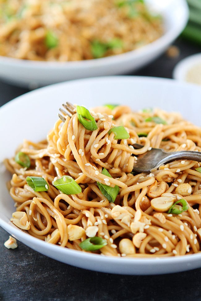 The BEST Sesame Noodles recipe and they only take 20 minutes to make at home! #glutenfree #vegan #veganrecipe #healthyrecipe #easydinner #dinner #noodles #vegetarian #copycatrecipe #Chinese Sesame Noodles Recipe on fork