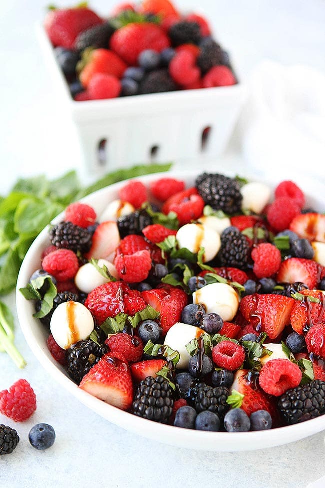 Easy Berry Caprese Salad 