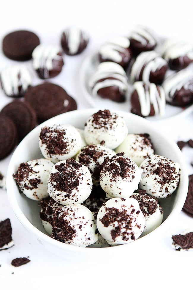 Easy No Bake Oreo Cookie Truffles 