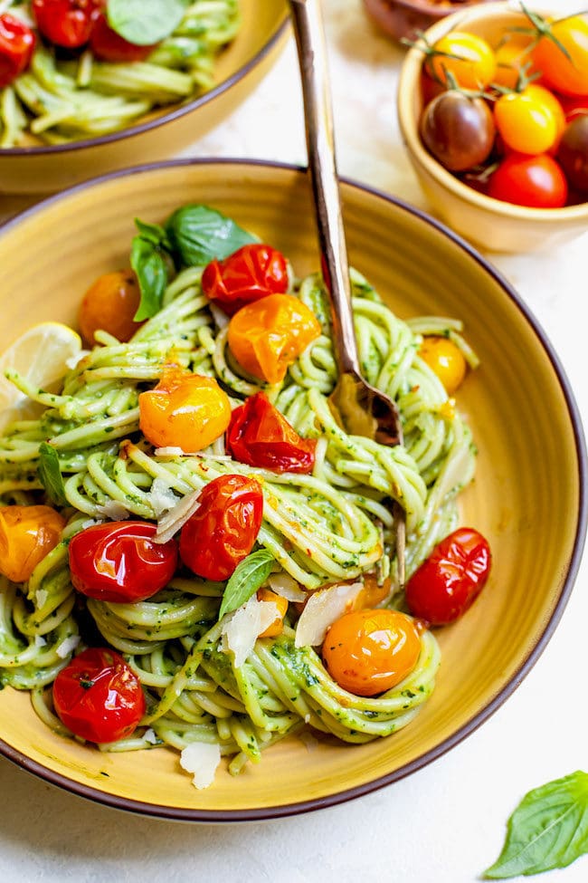 Easy Avocado Pesto Pasta