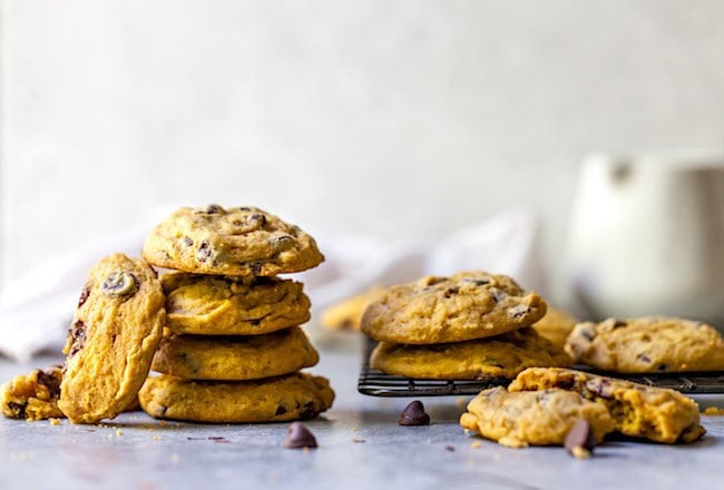 Easy Pumpkin Chocolate Chip Cookies