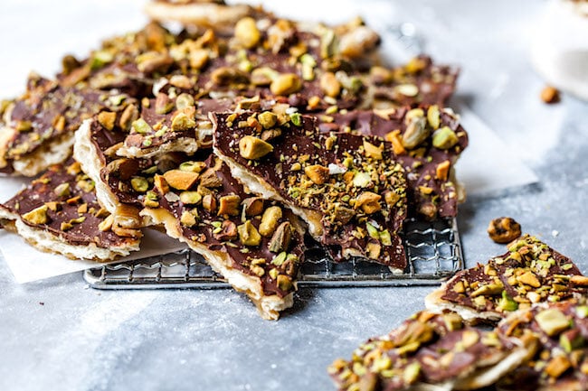 Dark Chocolate Pistachio Saltine Toffee Recipe