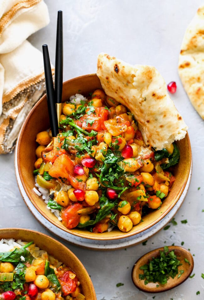 chickpea curry in bowl