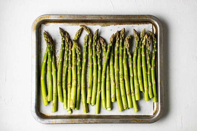 asparagus on pan