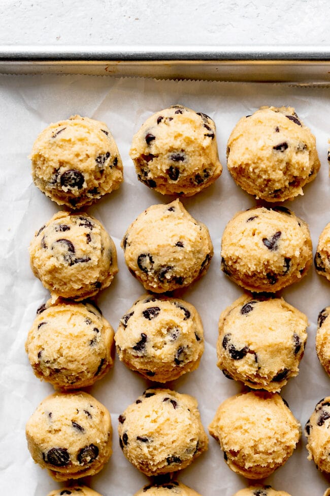 pudding chocolate chip cookie dough scooped on tray