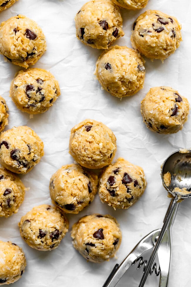oatmeal coconut chocolate chip cookie dough