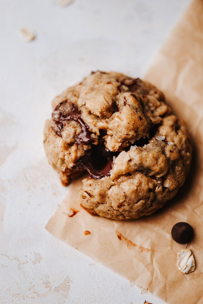 brown butter oatmeal chocolate chip cookie