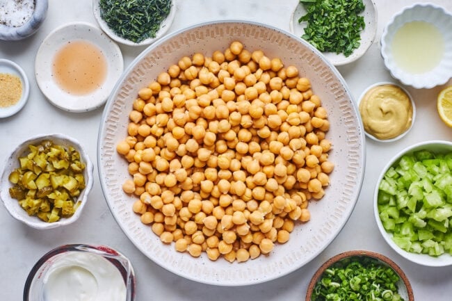 chickpea salad ingredients