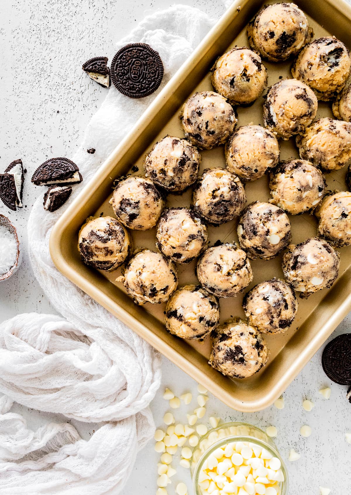 These Rubbermaid Containers Helped Keep My Famous Chocolate Chip