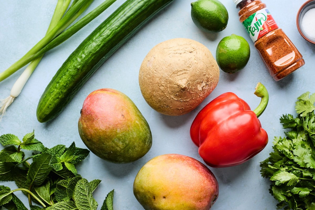 ingredients to make mango salad. 