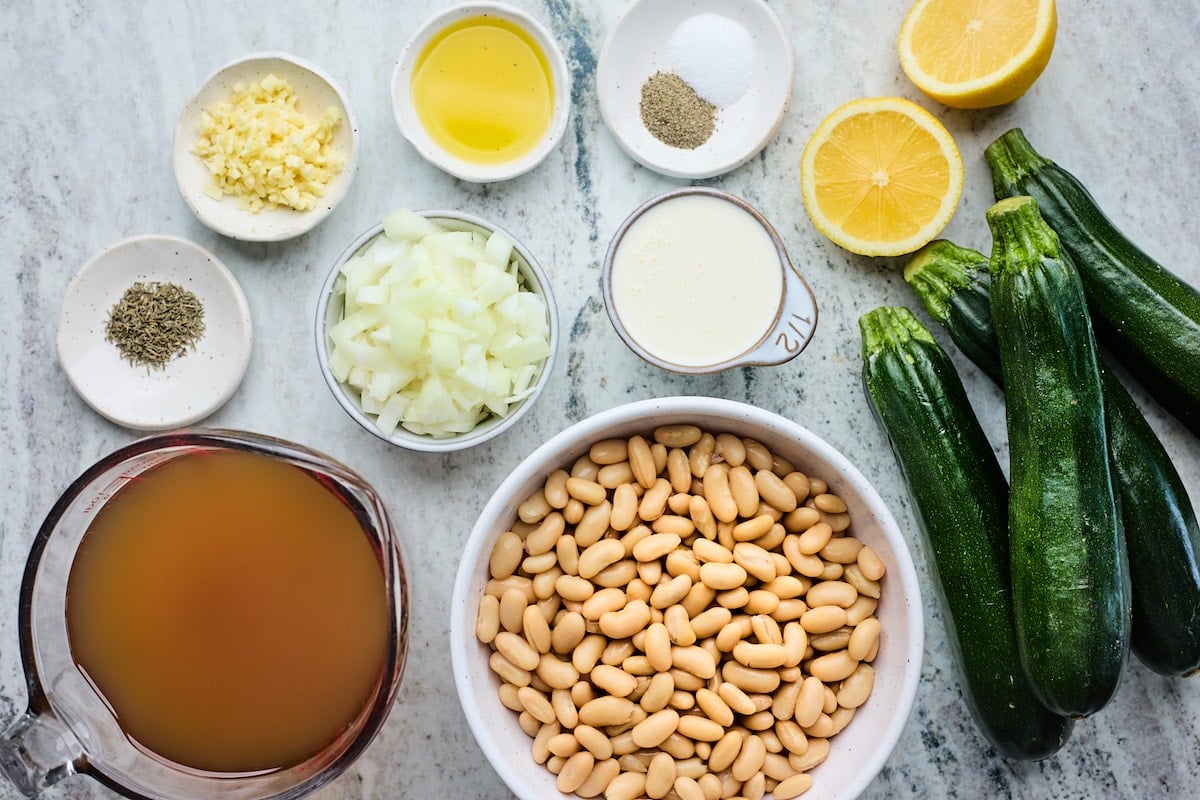 ingredients to make zucchini soup. 