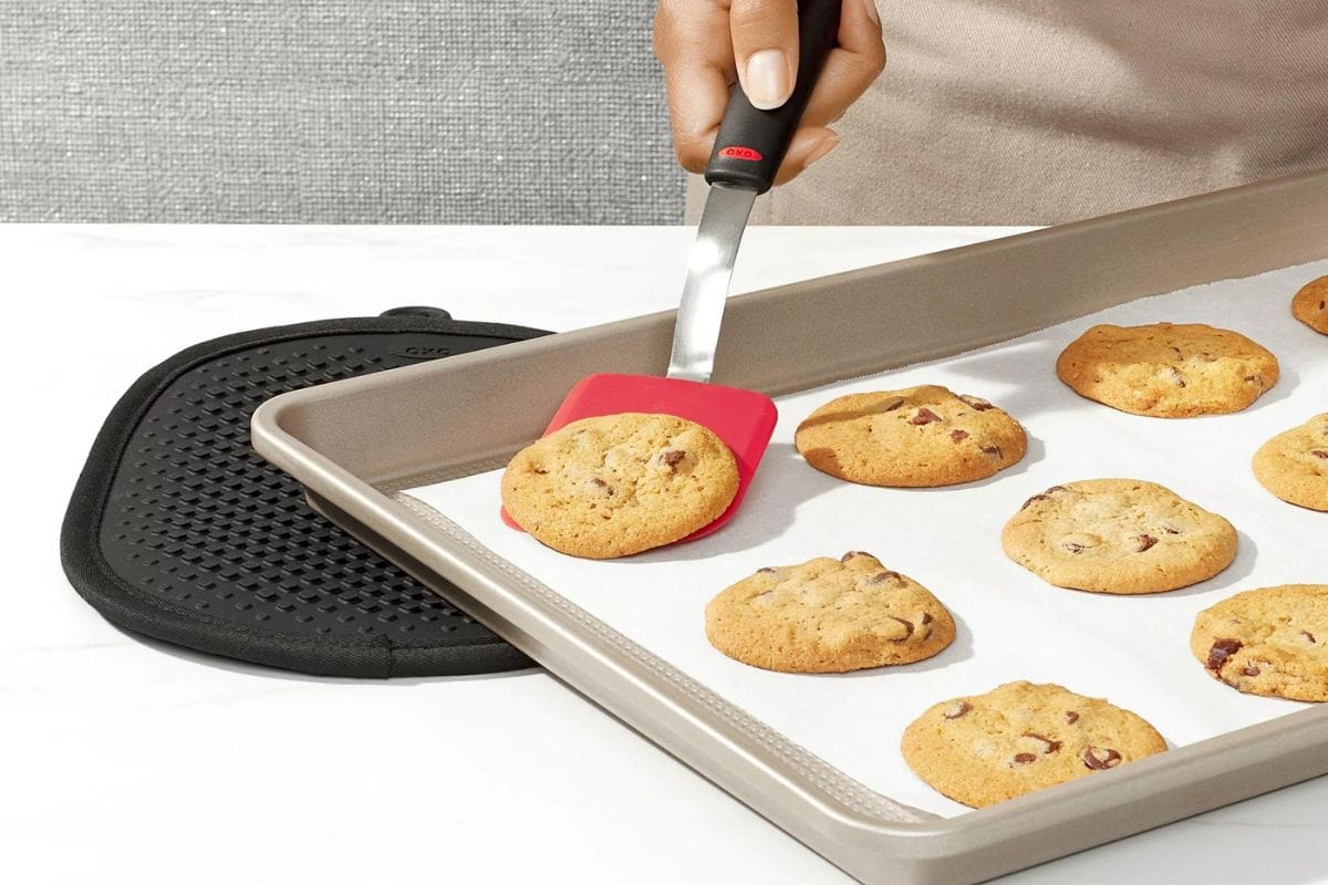  OXO Good Grips Silicone Cookie Spatula, Gray, 3 inches: Home &  Kitchen