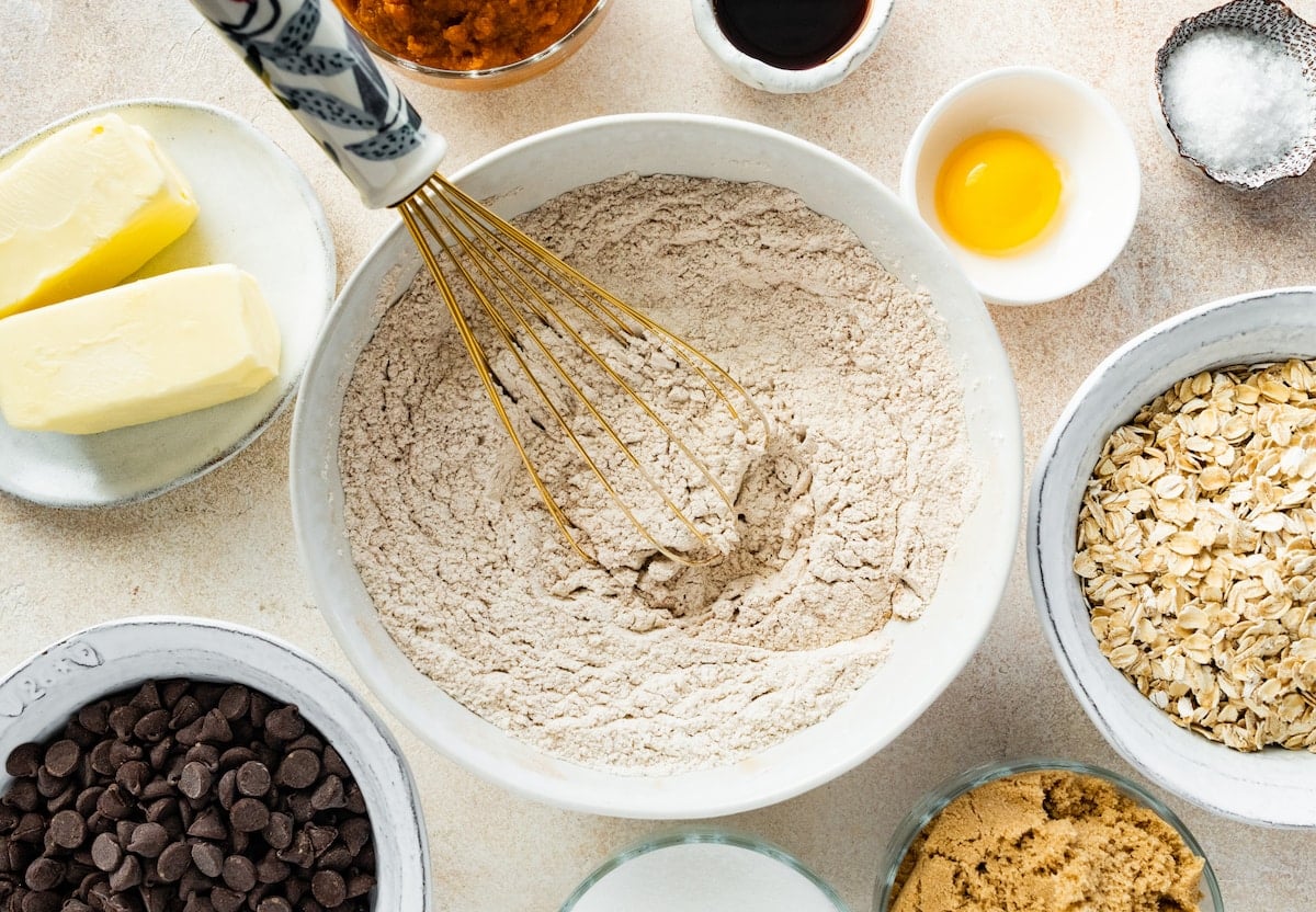 ingredients to make pumpkin oatmeal chocolate chip cookies. 