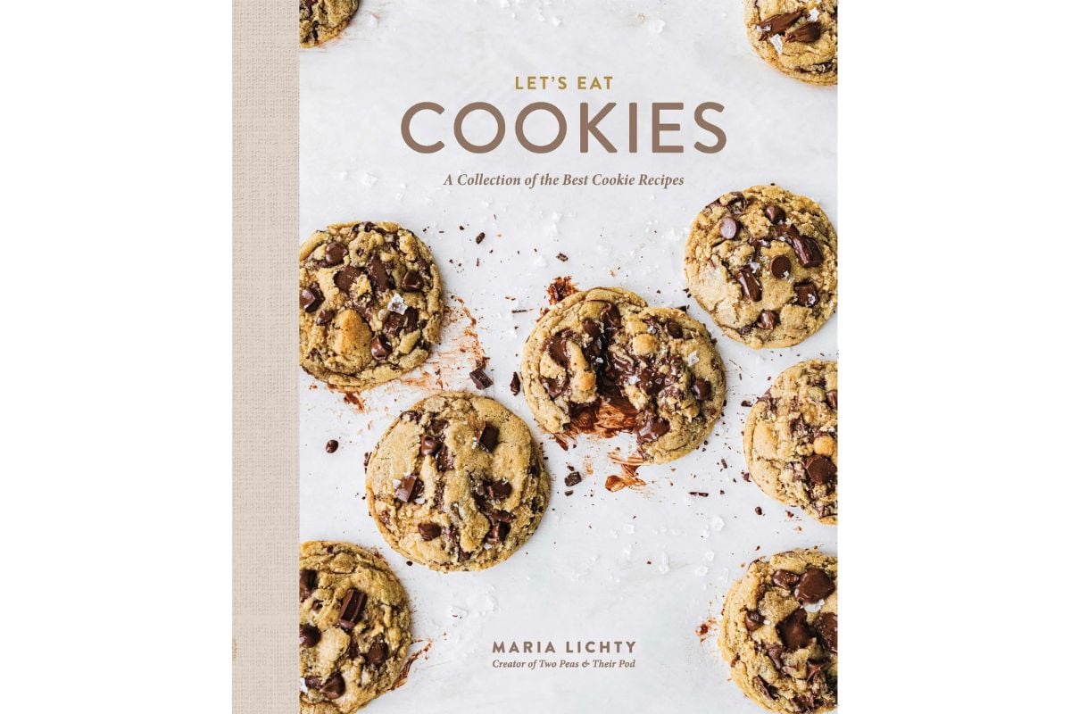 https://www.twopeasandtheirpod.com/wp-content/uploads/2023/11/Cookie-Cookbook.jpg