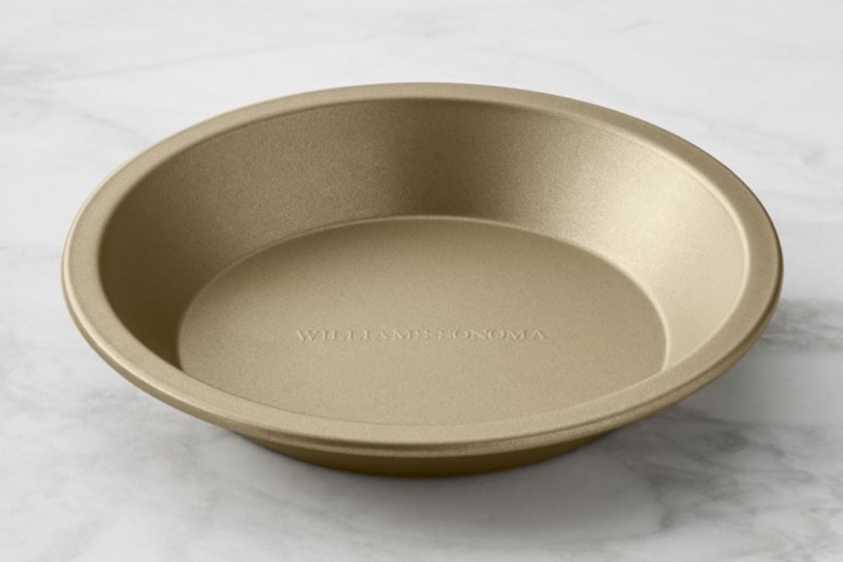 Williams Sonoma Goldtouch Pro Nonstick Pie Dish
