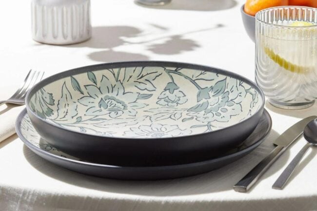 The Best Outdoor Dinnerware Sets of 2024 - Two Peas & Their Pod