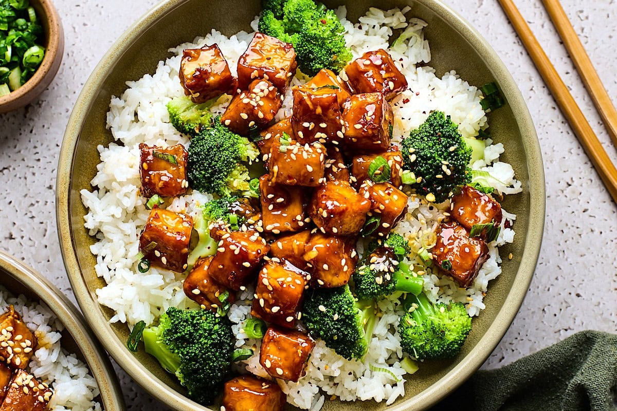 This Crispy Teriyaki Tofu Tastes Better Than Takeout