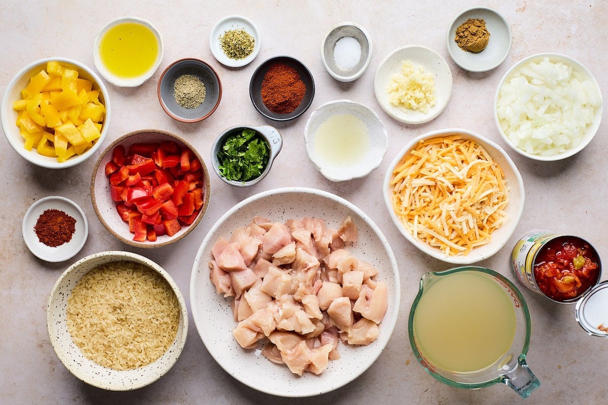 ingredients to make chicken fajita skillet.