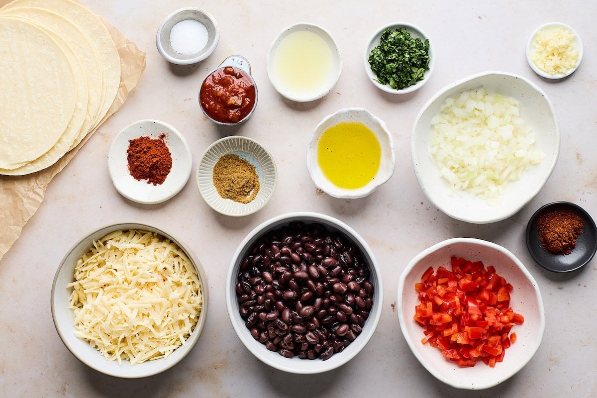ingredients to make crispy black bean tacos.